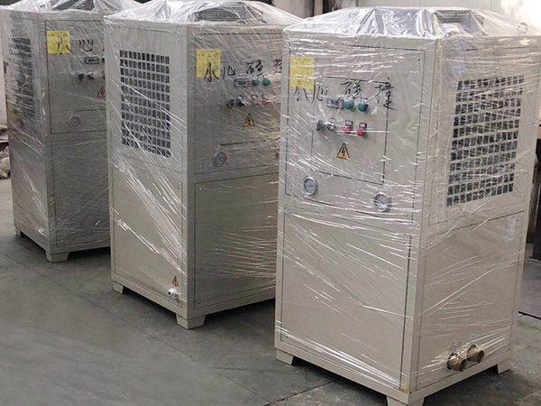 工業(yè)油冷機不同的分類標準和應用